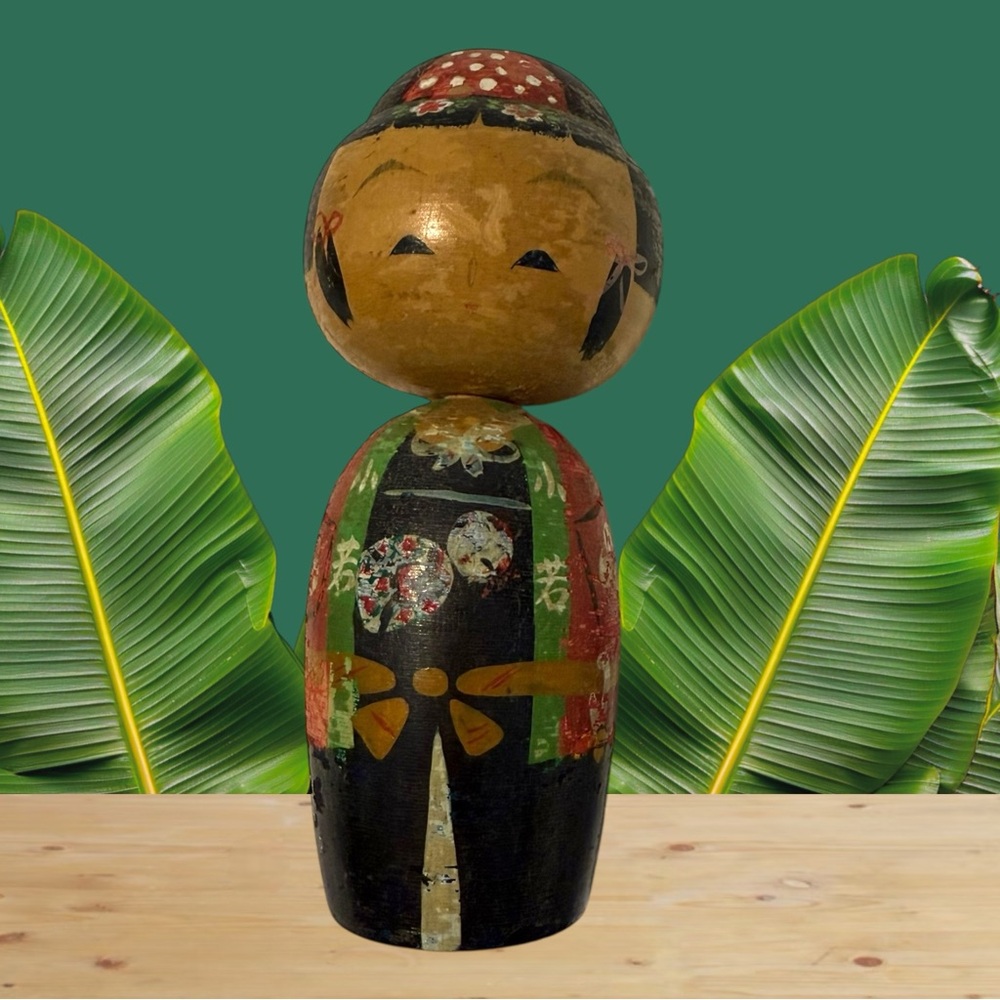 Vintage Hand Painted Japanese Kokeshi Doll, Bobble Head. 101D